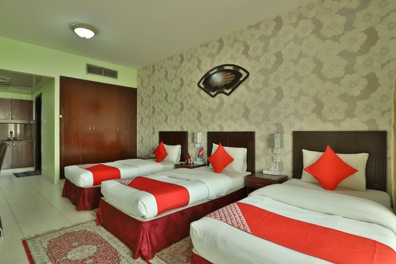 Oyo 261 Remas Hotel Apartment Dubái Exterior foto