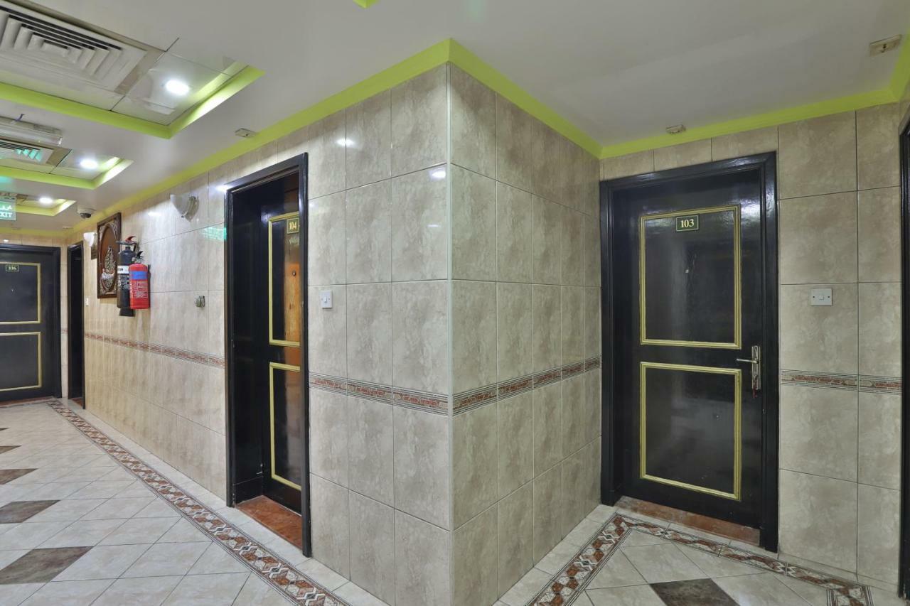 Oyo 261 Remas Hotel Apartment Dubái Exterior foto