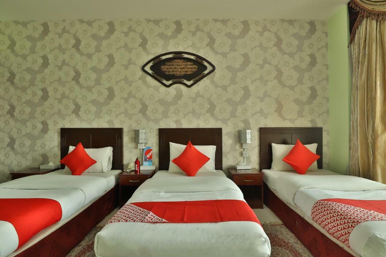 Oyo 261 Remas Hotel Apartment Dubái Exterior foto